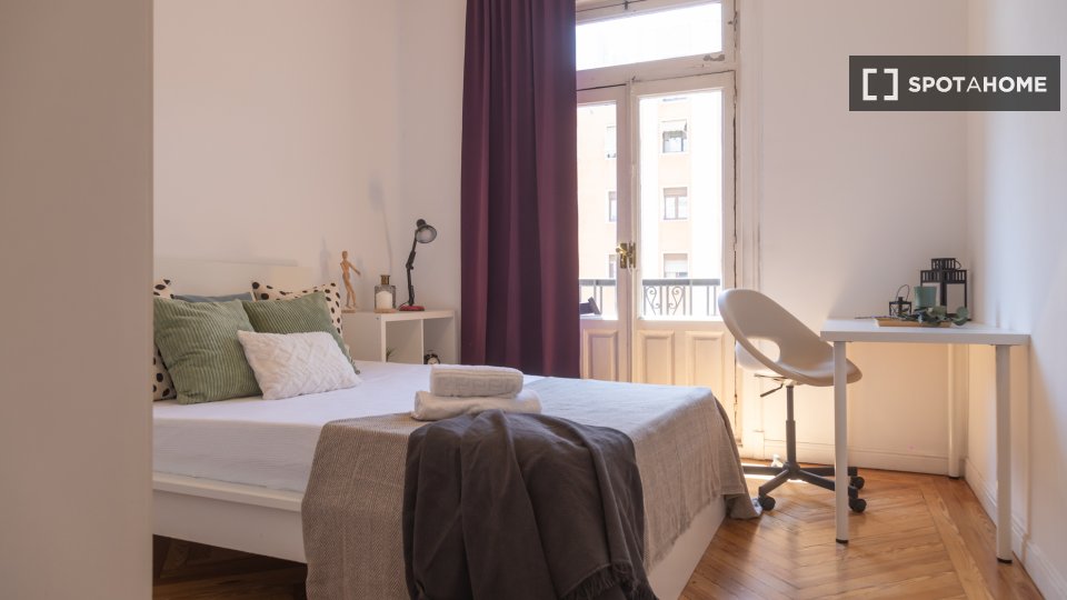 Double room Madrid, 7 beds, 100m² — photo 38