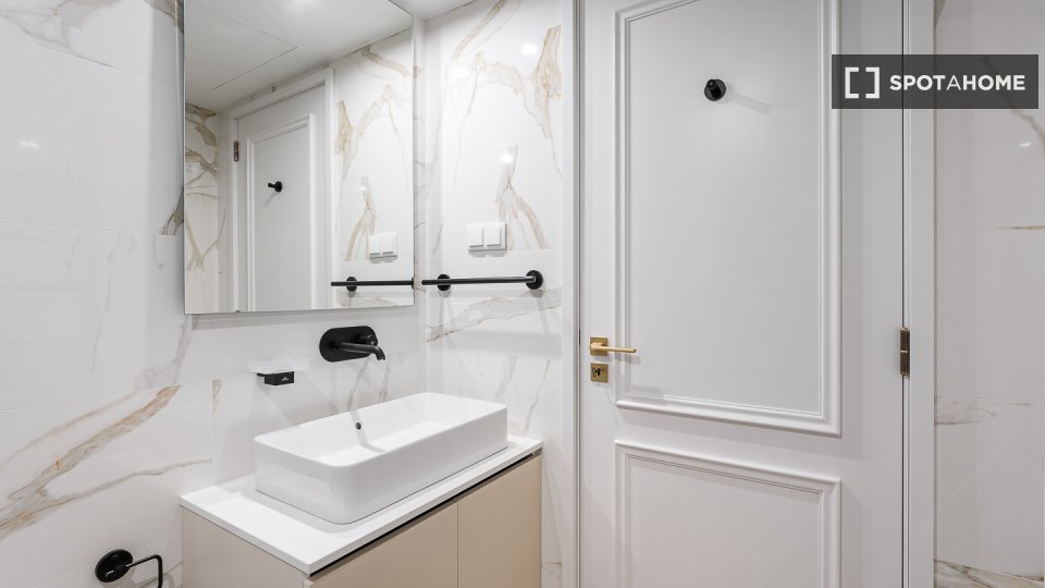 Apartment Porto, 2 beds, 96m² — photo 5