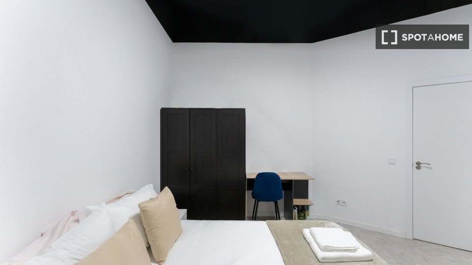 Double room Madrid, 11 beds — photo 6