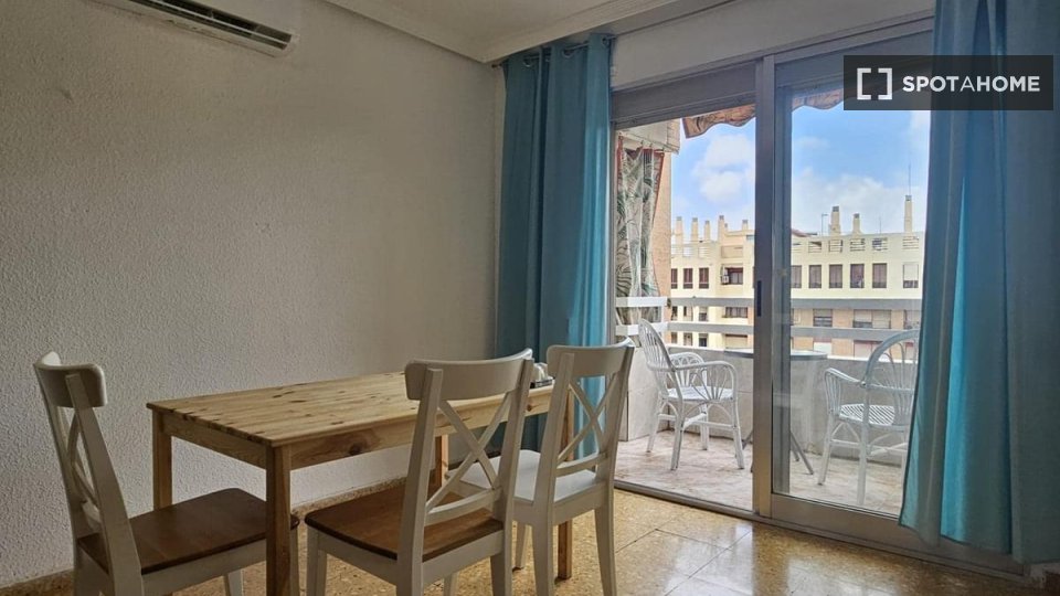 Apartment Valencia, 3 beds, 100m² — photo 8