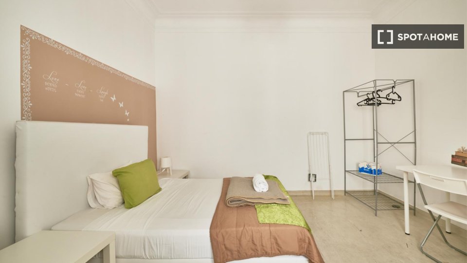 Double room Lisbon, 20 beds — photo 30