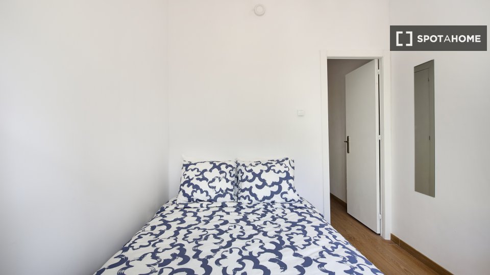 Double room Lisbon, 7 beds — photo 7