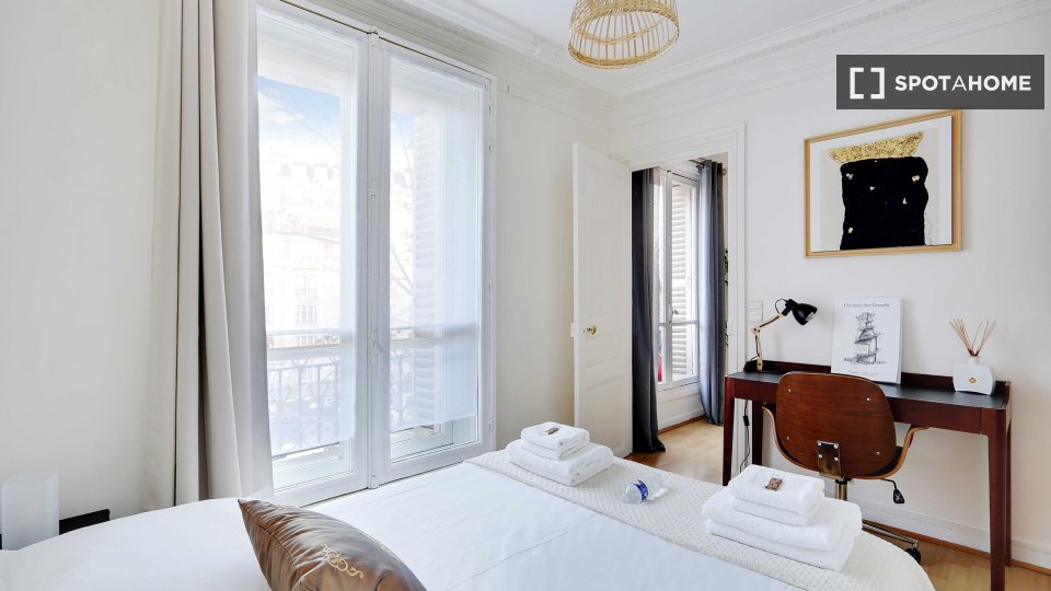 Apartment Paris, 2 beds, 56m² — photo 3