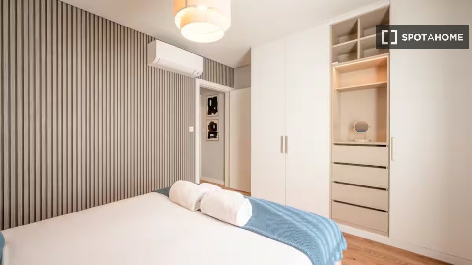 Apartment Lisbon, 2 beds — photo 15