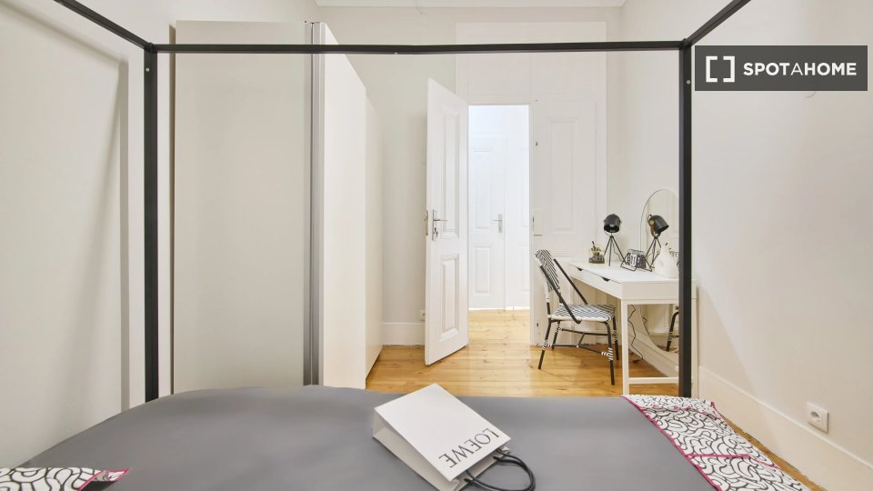 Double room Lisbon, 9 beds — photo 4