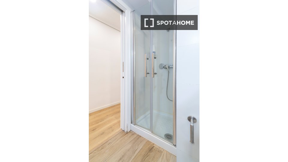 Apartment Valencia, 3 beds, 75m² — photo 17