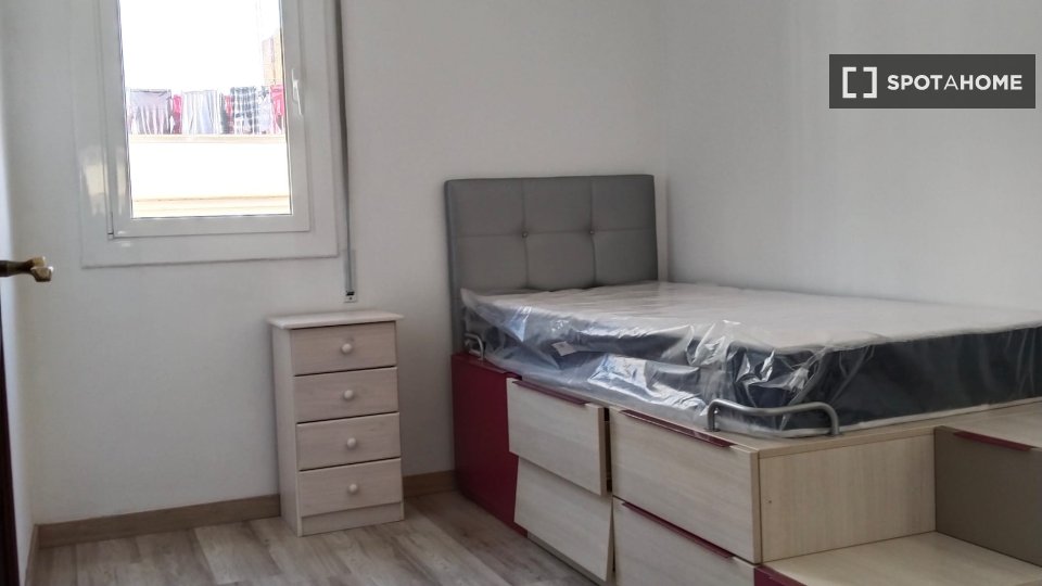 Habitación doble Barcelona, 4 habitaciones — foto 22