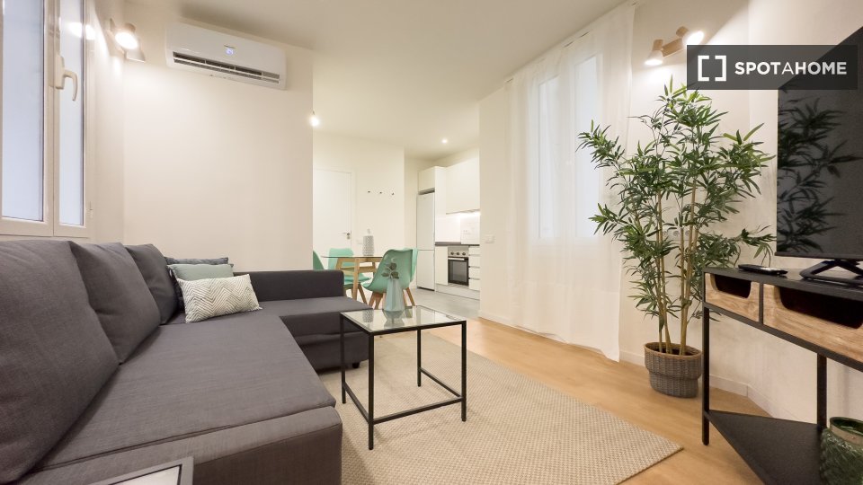 Apartment Barcelona, 2 beds, 54m² — photo 11