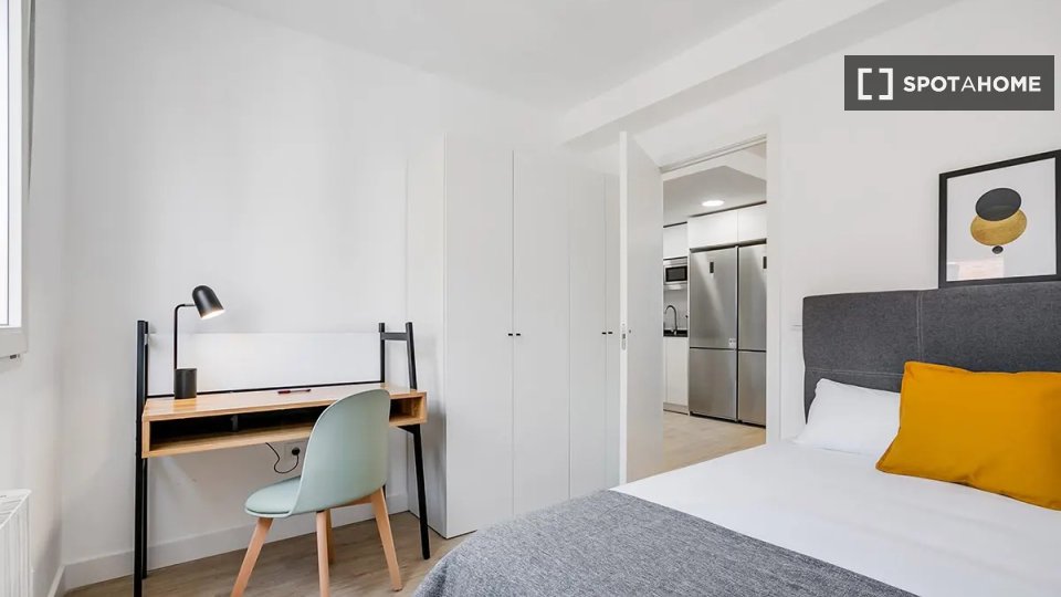 Double room Madrid, 11 beds — photo 17