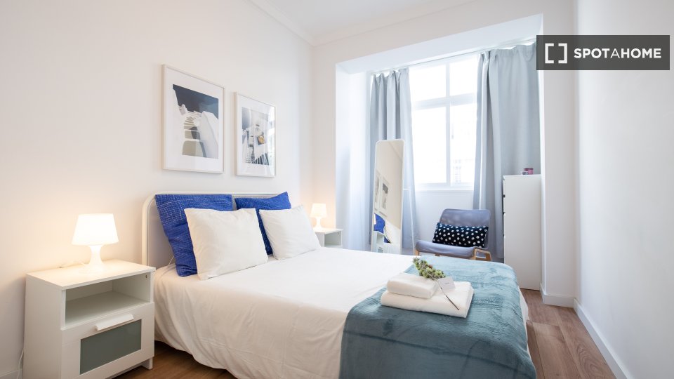 Apartment Lisbon, 2 beds, 65m² — photo 5