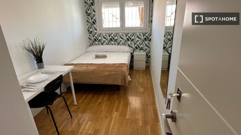 Double room Madrid, 4 beds — photo 17