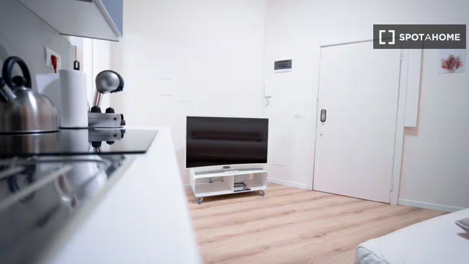 Apartment Milan, 1 bed — photo 5