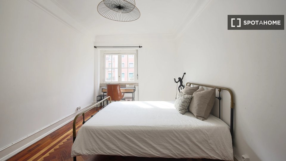 Double room Lisbon, 7 beds — photo 11