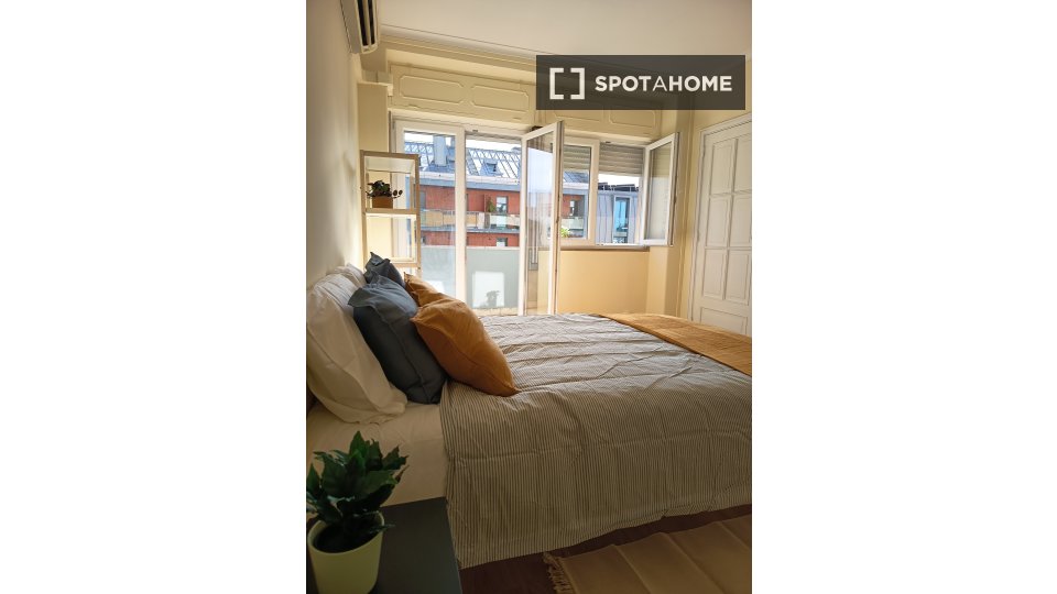 Double room Lisbon, 9 beds, 160m² — photo 14