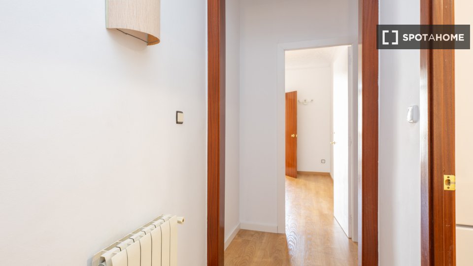 Double room Barcelona, 6 beds, 100m² — photo 8