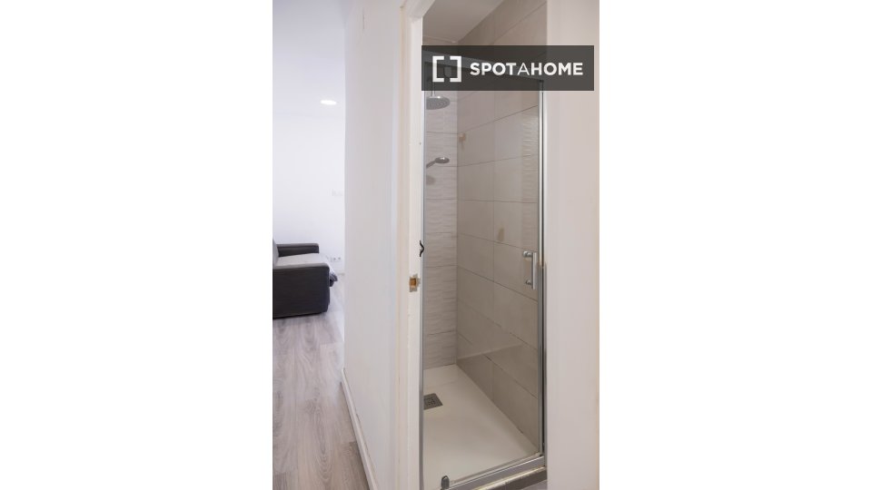 Apartment Valencia, 3 beds, 70m² — photo 45