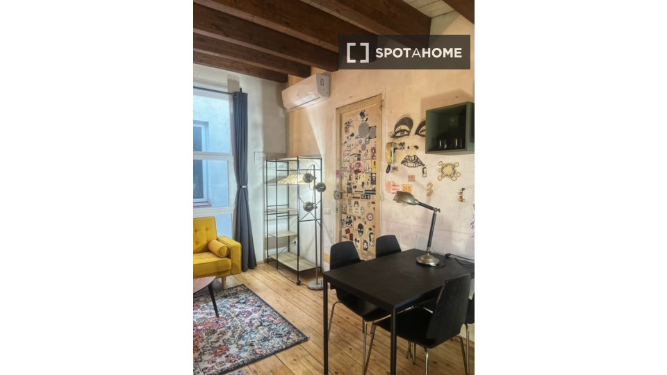 Double room Barcelona, 1 bed, 30m² — photo 6
