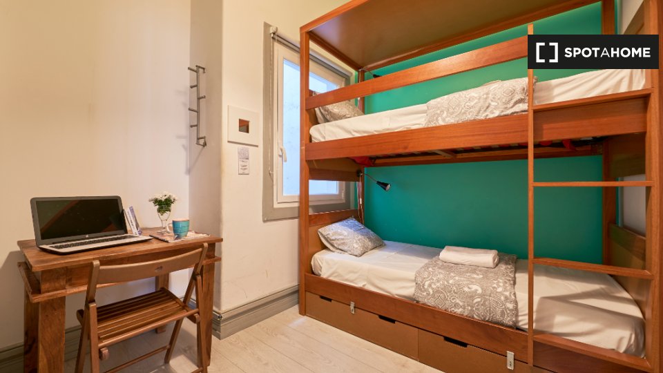 Double room Lisbon, 11 beds — photo 2