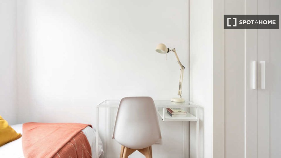 Double room Madrid, 6 beds — photo 28