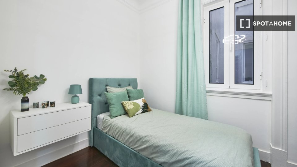 Double room Lisbon, 7 beds — photo 11
