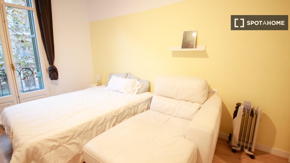 Double room Barcelona, 6 beds — photo 16