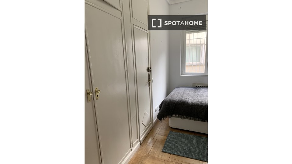 Double room Madrid, 6 beds — photo 16