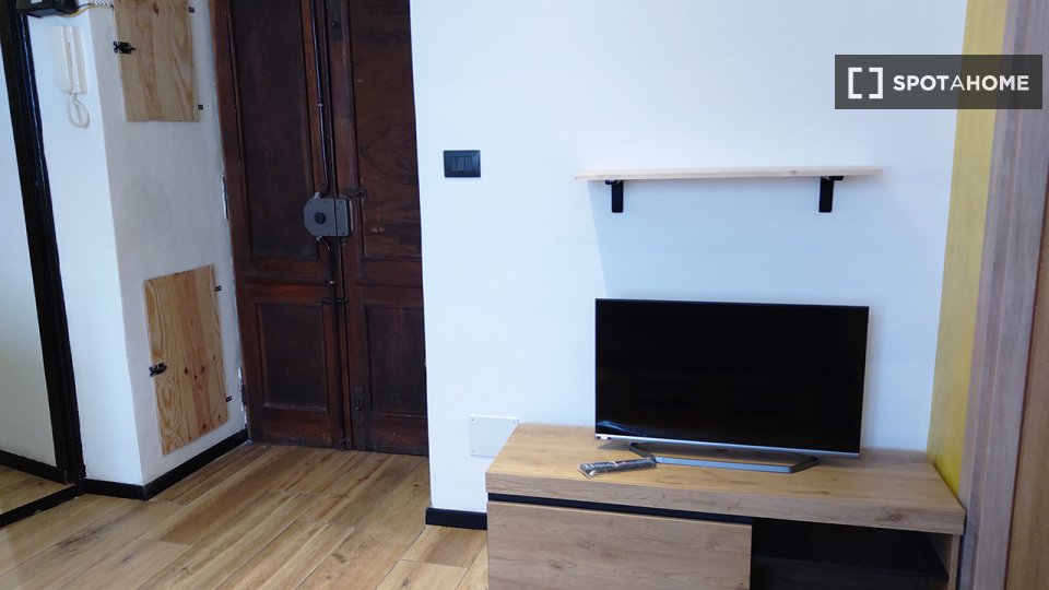Double room Turin, 3 beds, 90m² — photo 19
