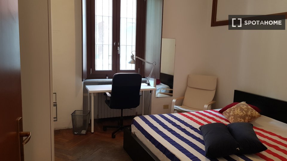 Double room Turin, 5 beds, 156m² — photo 2