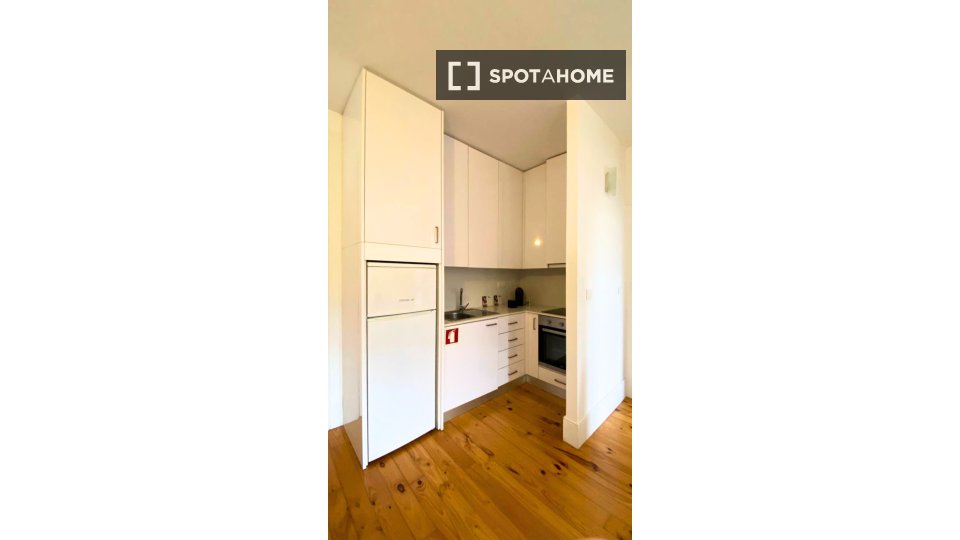 Apartment Porto, 1 bed, 50m² — photo 1