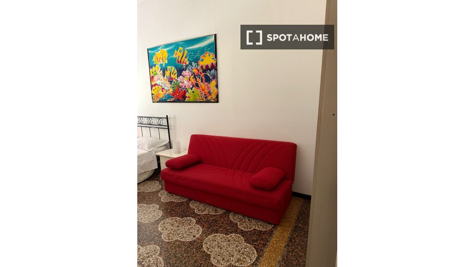 Double room Genoa, 4 beds — photo 18