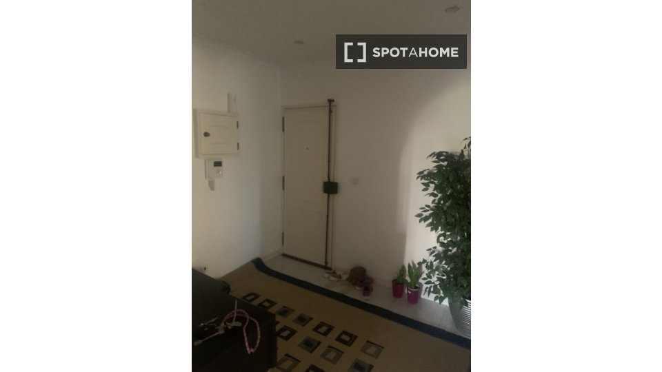 Double room Lisbon, 2 beds, 80m² — photo 7