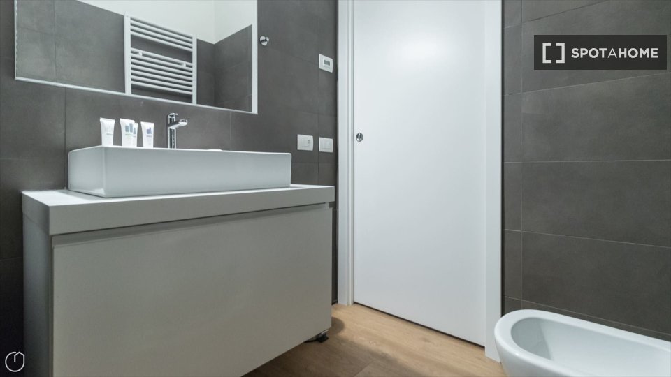 Apartment Milan, 1 bed, 61m² — photo 6