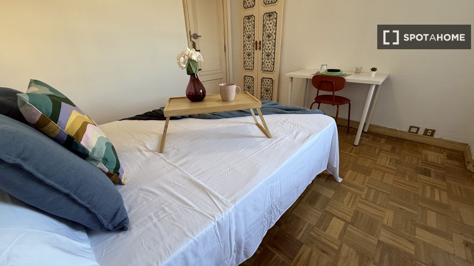 Double room Madrid, 6 beds — photo 11