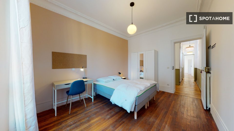Double room Paris, 14 beds — photo 14