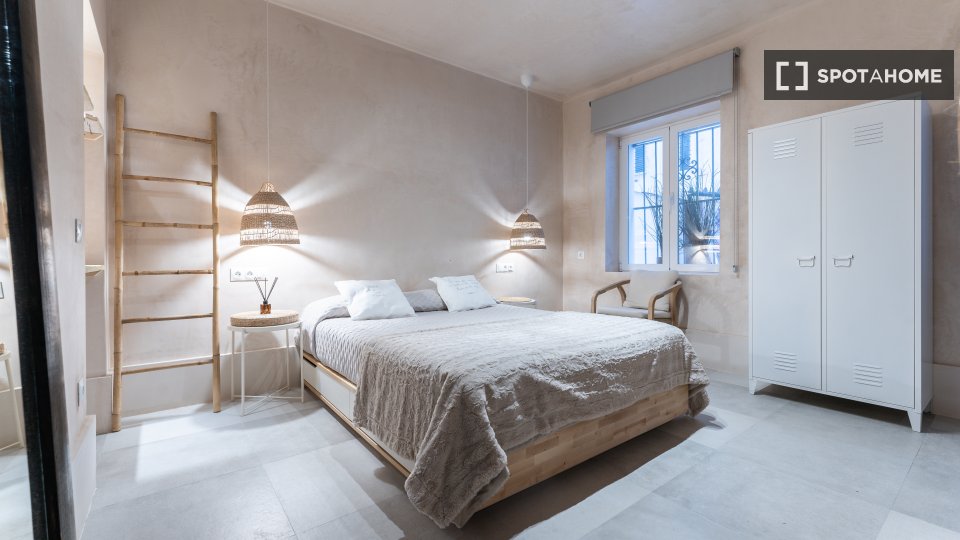 Apartment Malaga, 3 beds, 110m² — photo 1