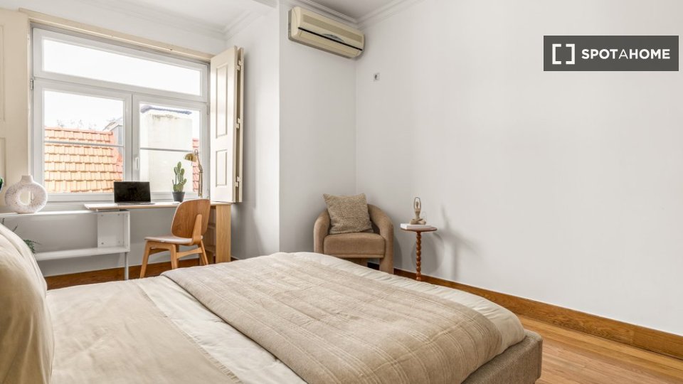 Double room Lisbon, 10 beds — photo 12