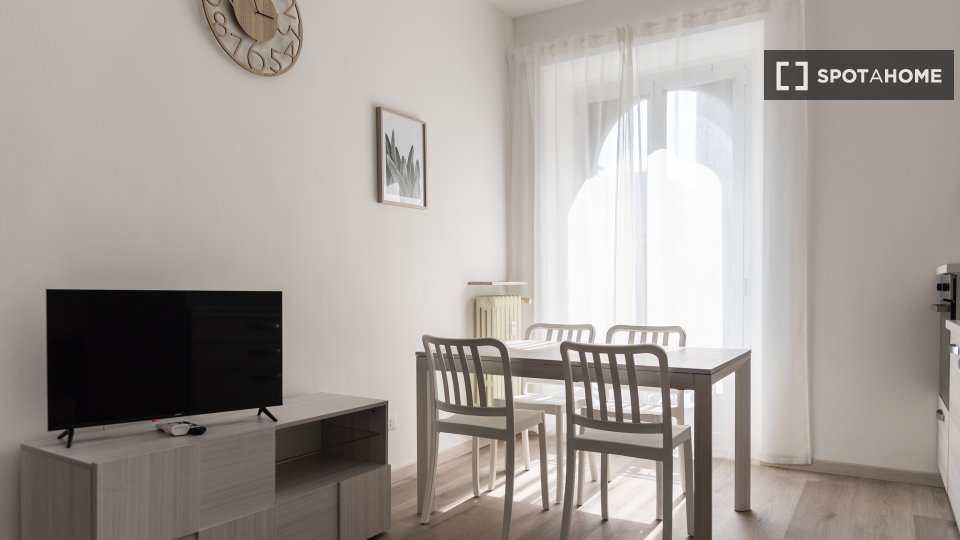 Apartment Milan, 1 bed, 44m² — photo 12