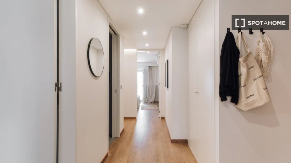 Apartment Lisbon, 2 beds — photo 19