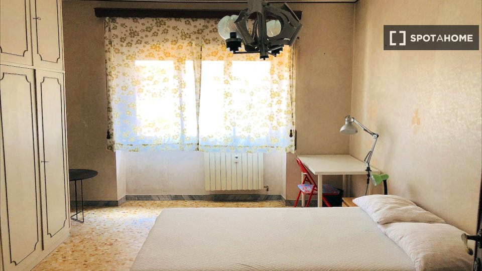 Double room Rome, 5 beds — photo 1