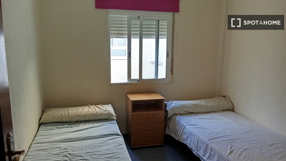 Double room Valencia, 4 beds, 120m² — photo 8