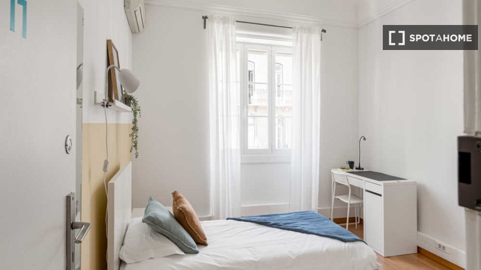 Double room Lisbon, 13 beds — photo 56