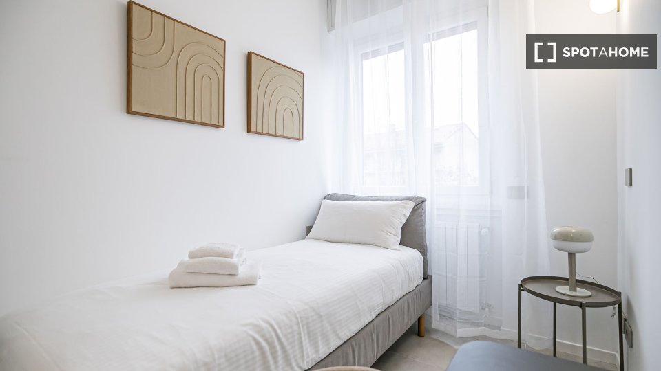 Apartment Milan, 4 beds, 125m² — photo 2
