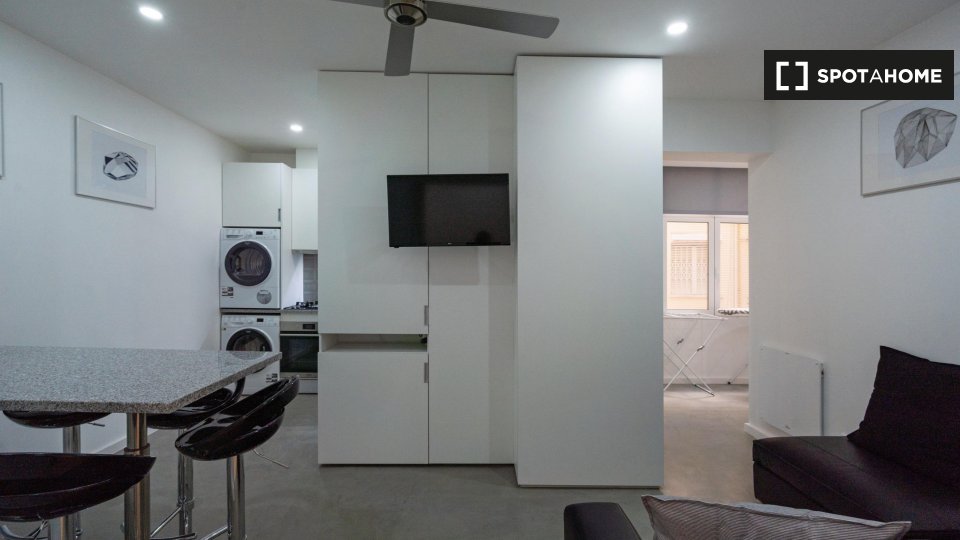 Double room Lisbon, 7 beds, 210m² — photo 5