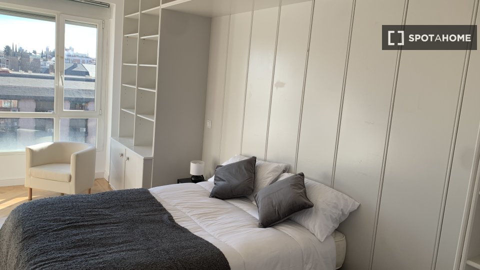 Double room Madrid, 6 beds — photo 5