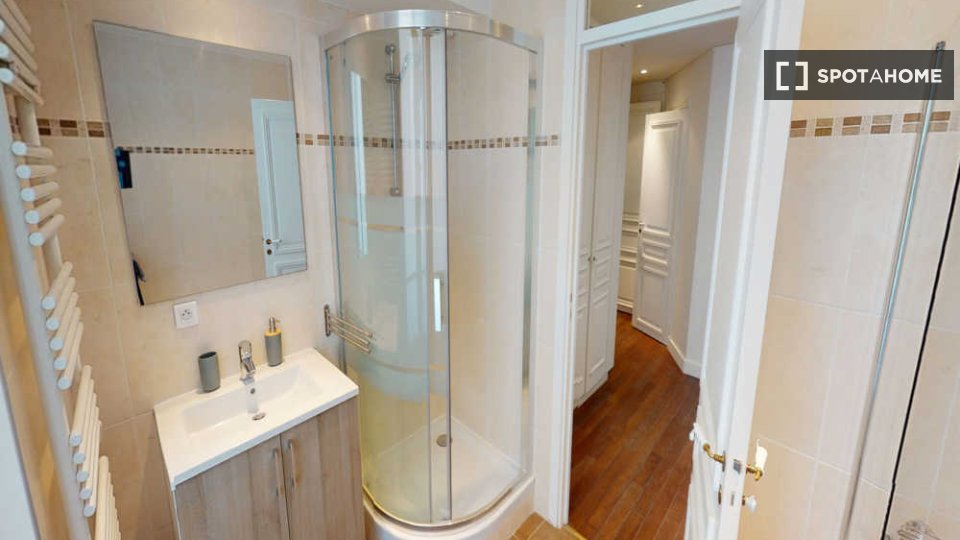 Double room Paris, 4 beds, 100m² — photo 19