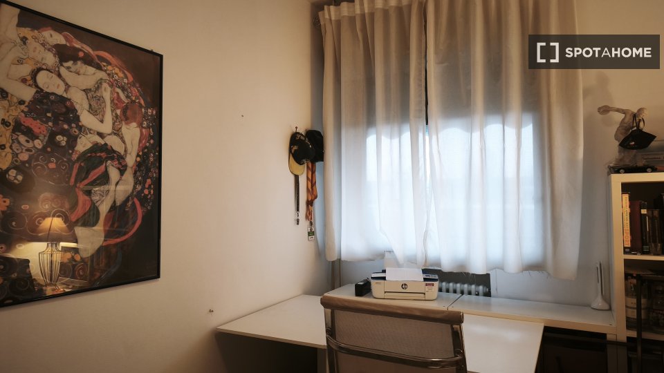 Double room Bologna, 2 beds, 60m² — photo 13