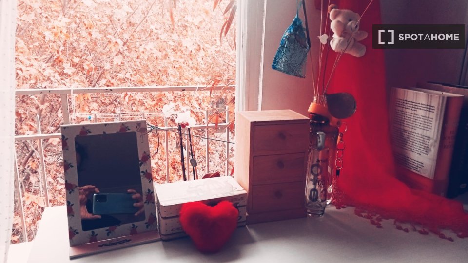 Double room Valencia, 4 beds, 110m² — photo 1