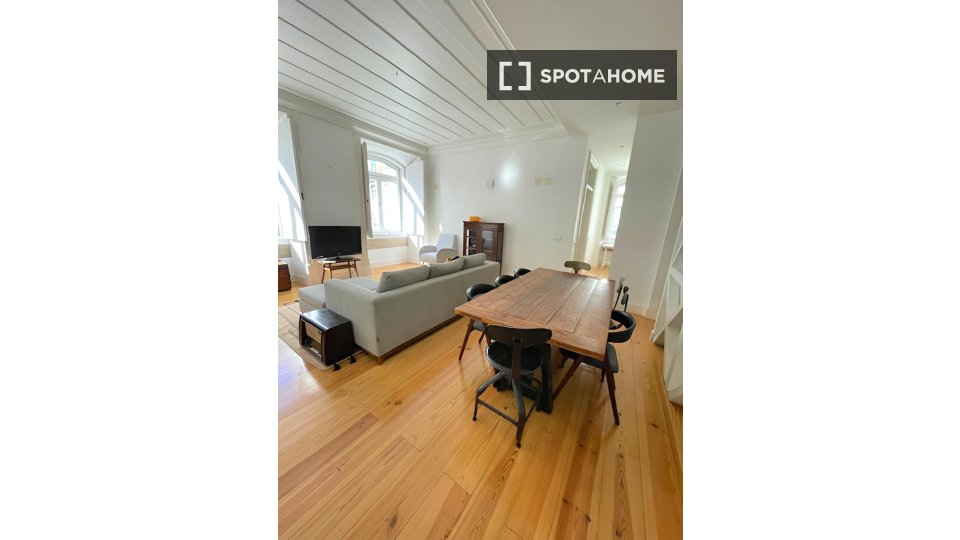 Apartment Lisbon, 2 beds, 104m² — photo 3