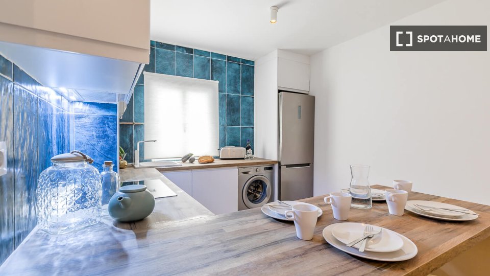 Apartment Madrid, 4 beds, 60m² — photo 1