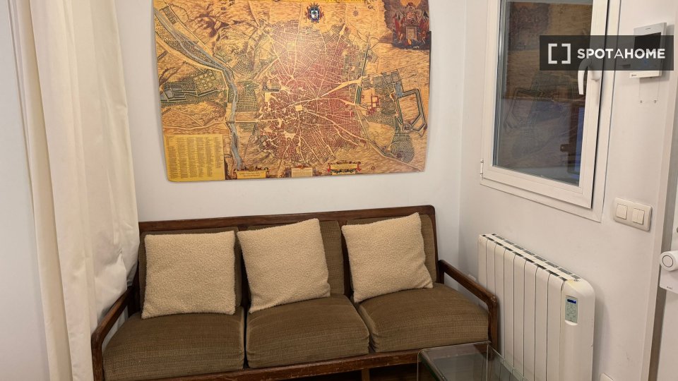 Estudio en alquiler en Palos de Moguer, Madrid.